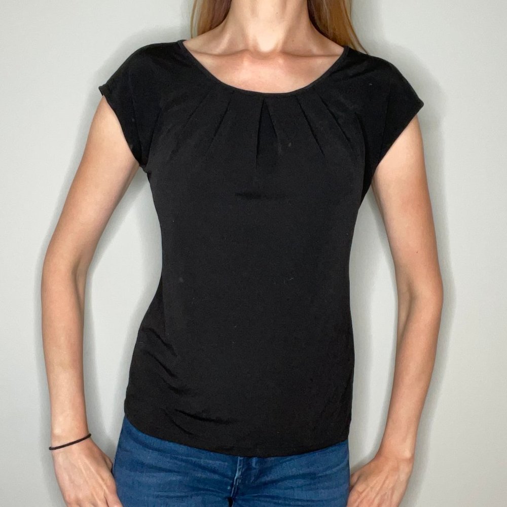 Banana Republic Factory Sleeveless Blouse Round Pleated Neckline S Small Black